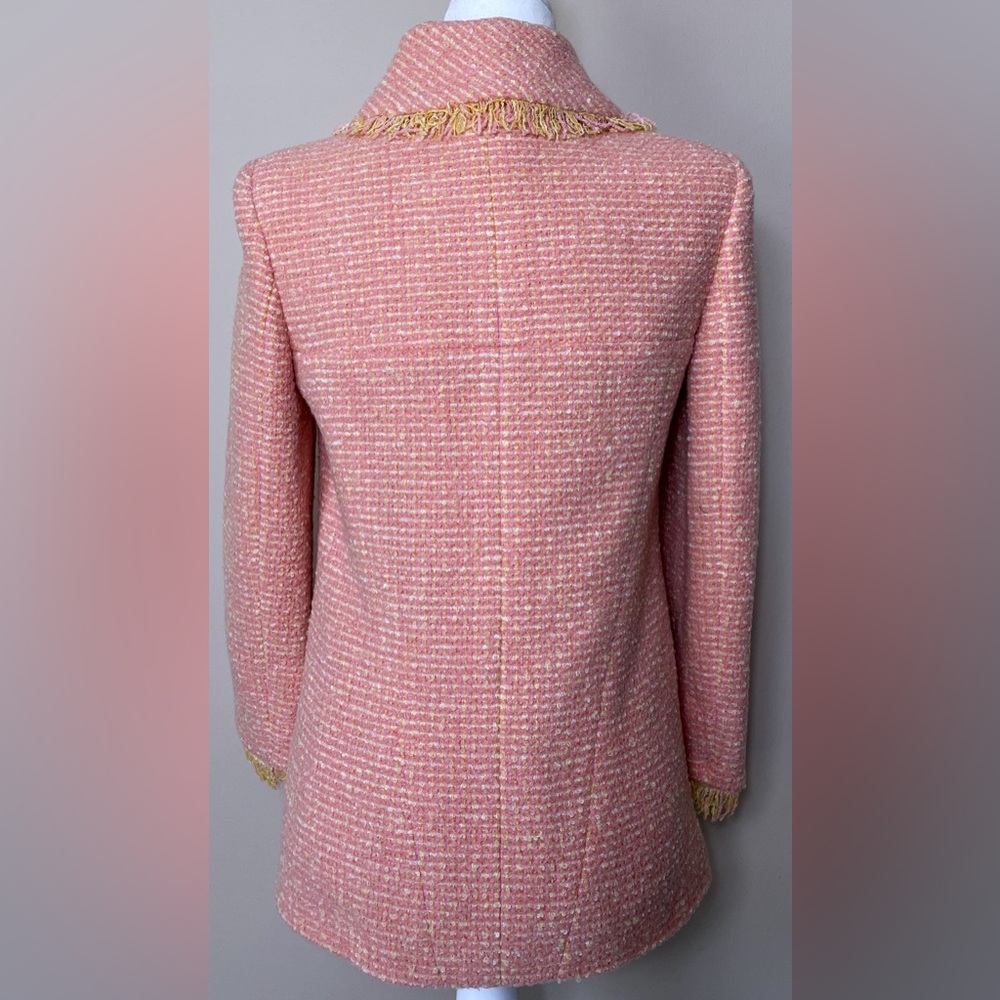 CHANEL Tweed Pick and Yellow Jacket - Picture 5 of 13